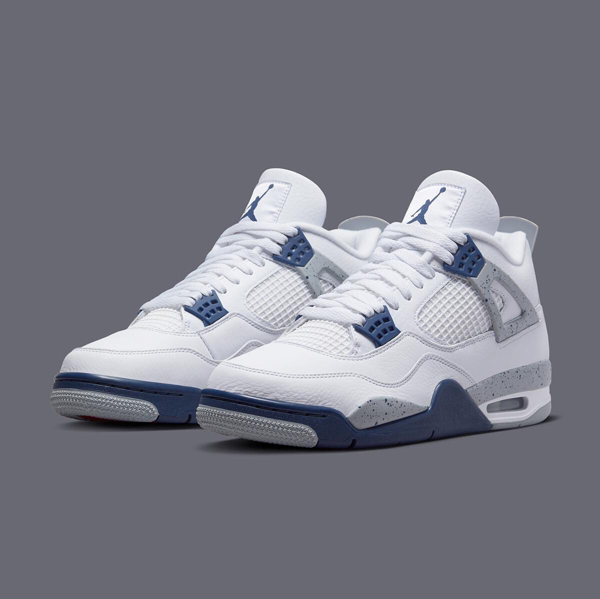 Jordan Retro 4 “Midnight Navy”