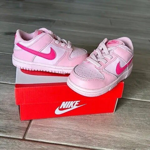 Dunk “Triple Pink”
