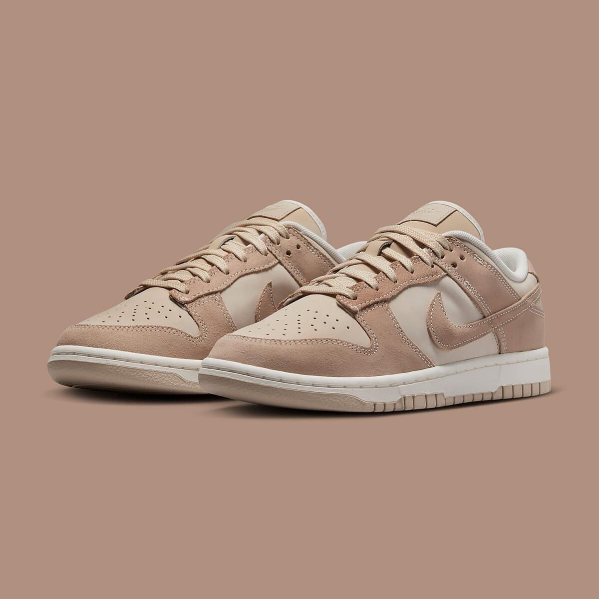 Sb Dunk Low &#39;Sanddrift&#39;