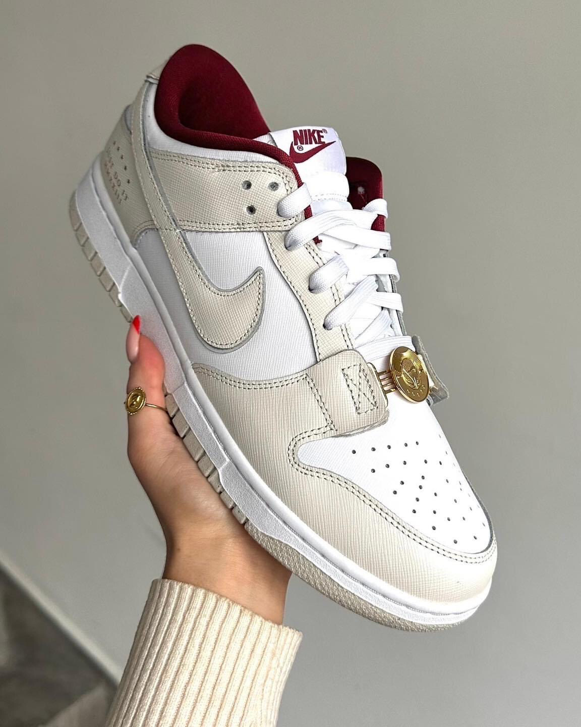 Nike Dunk Low SE &#39;White Phantom&#39;