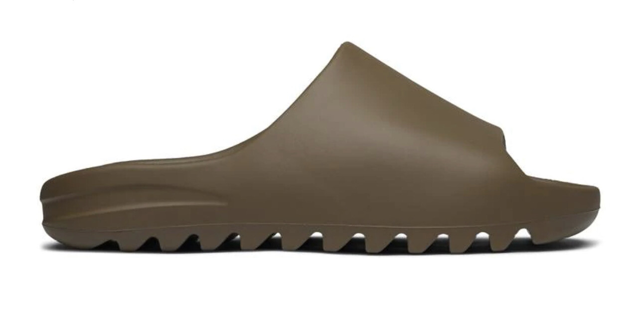 Yeezy Slides “Earth Brown”