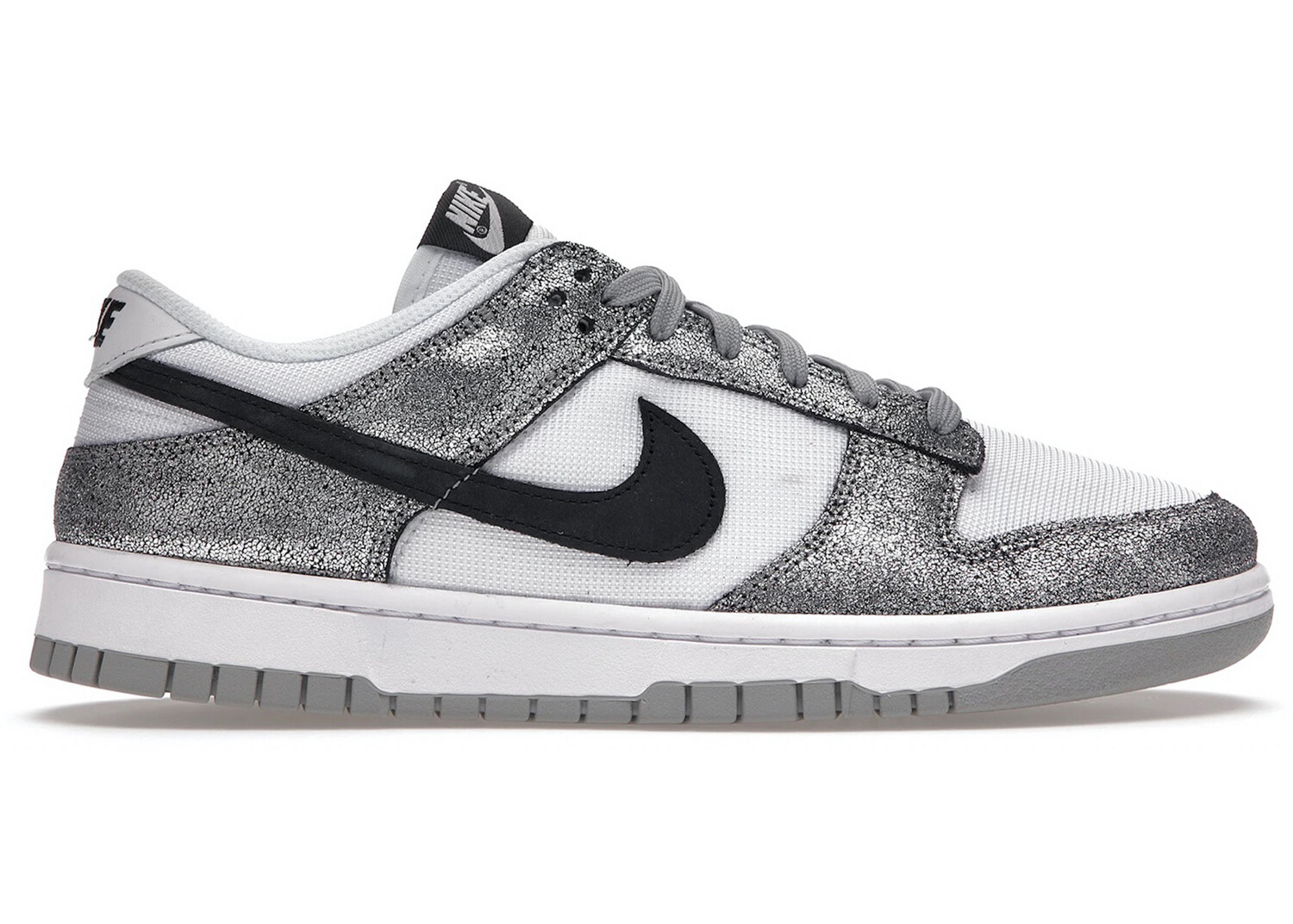 Dunk Low “metallic silver”