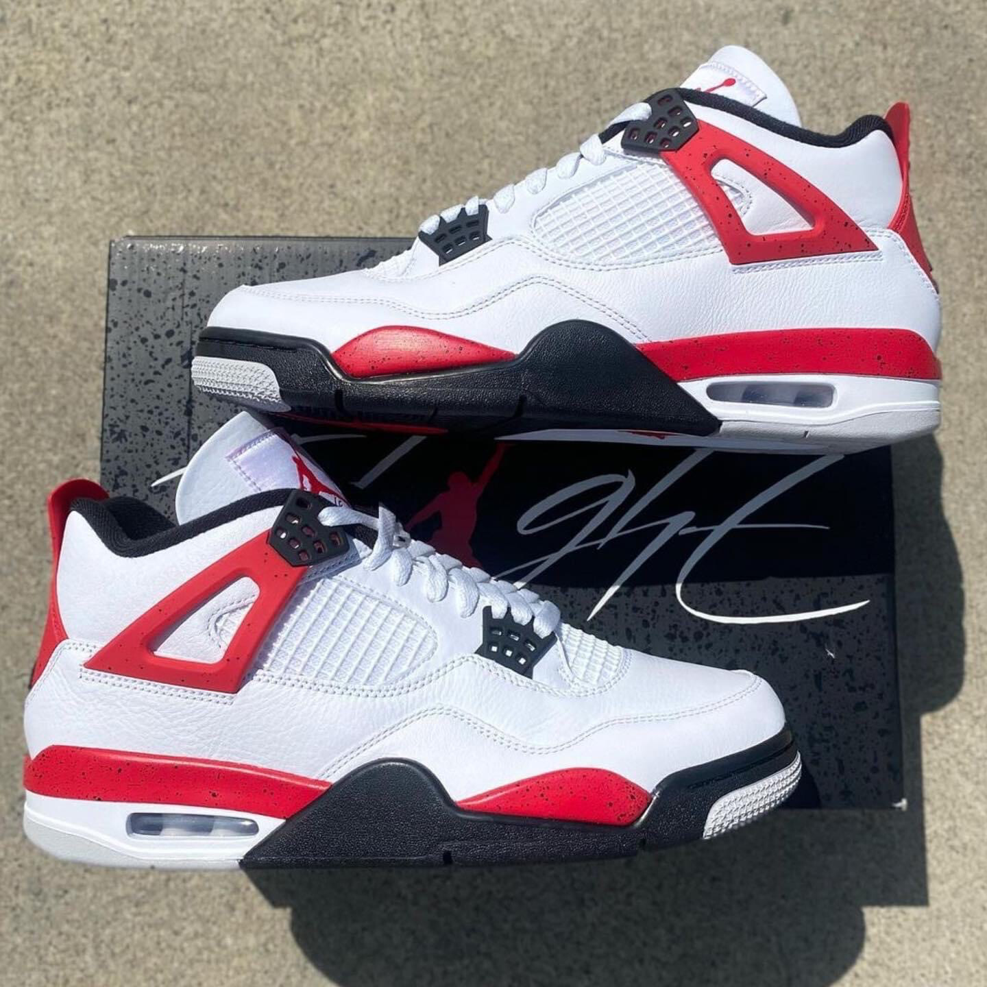 Jordan Retro 4 “Red Cement”