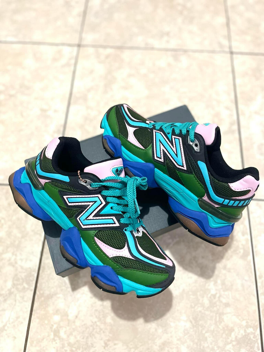New Balance 9060