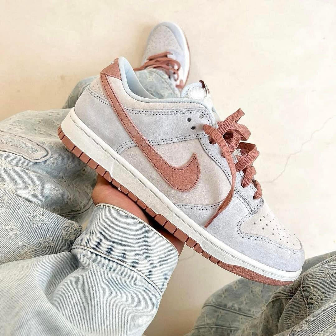 Dunk Low “Rose Fossil”