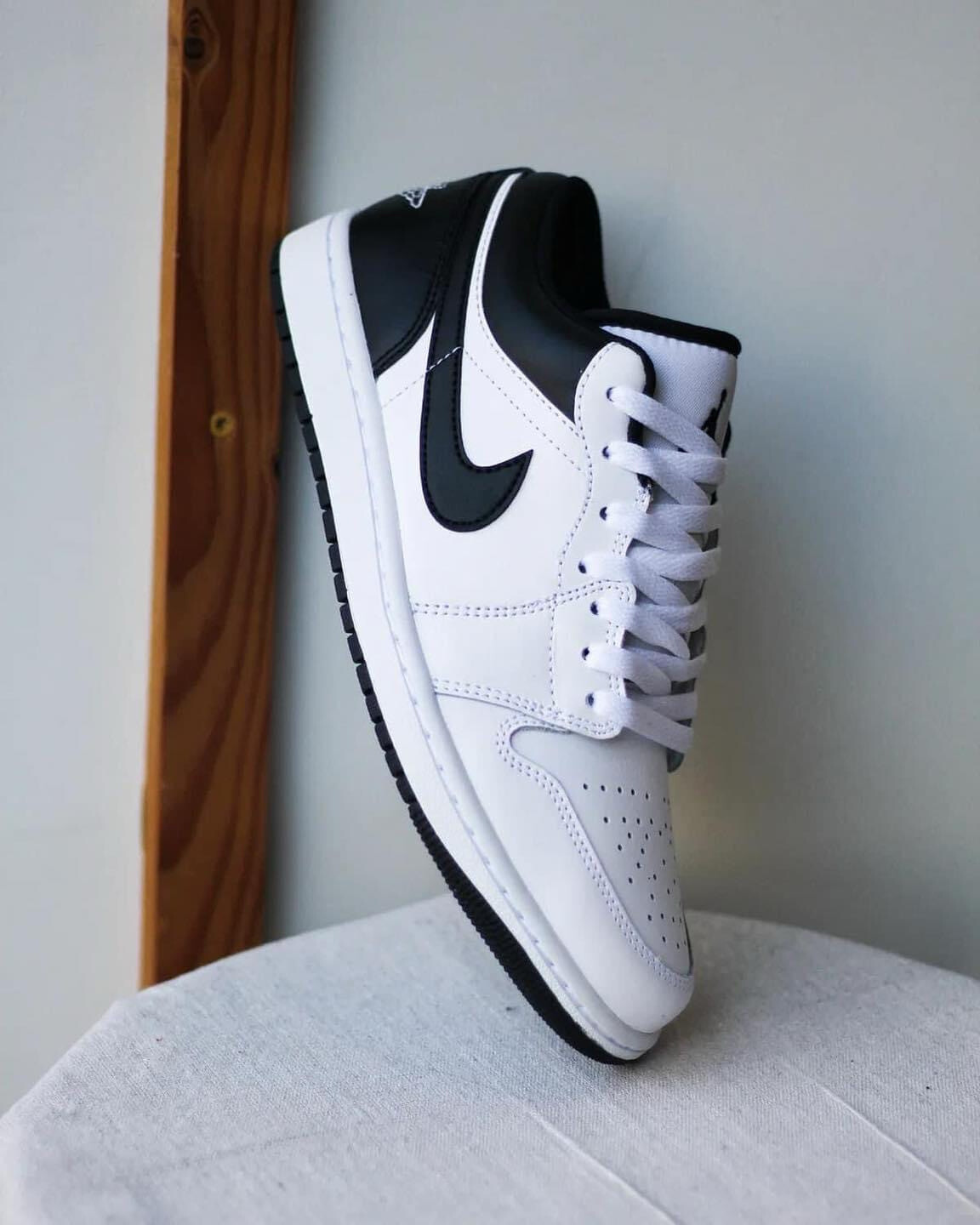 Air Jordan 1 Low “Reverse Panda”