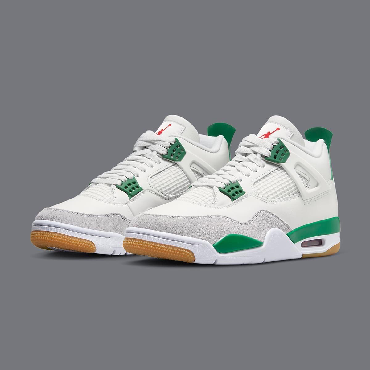 Aj 4 “Pine Green”