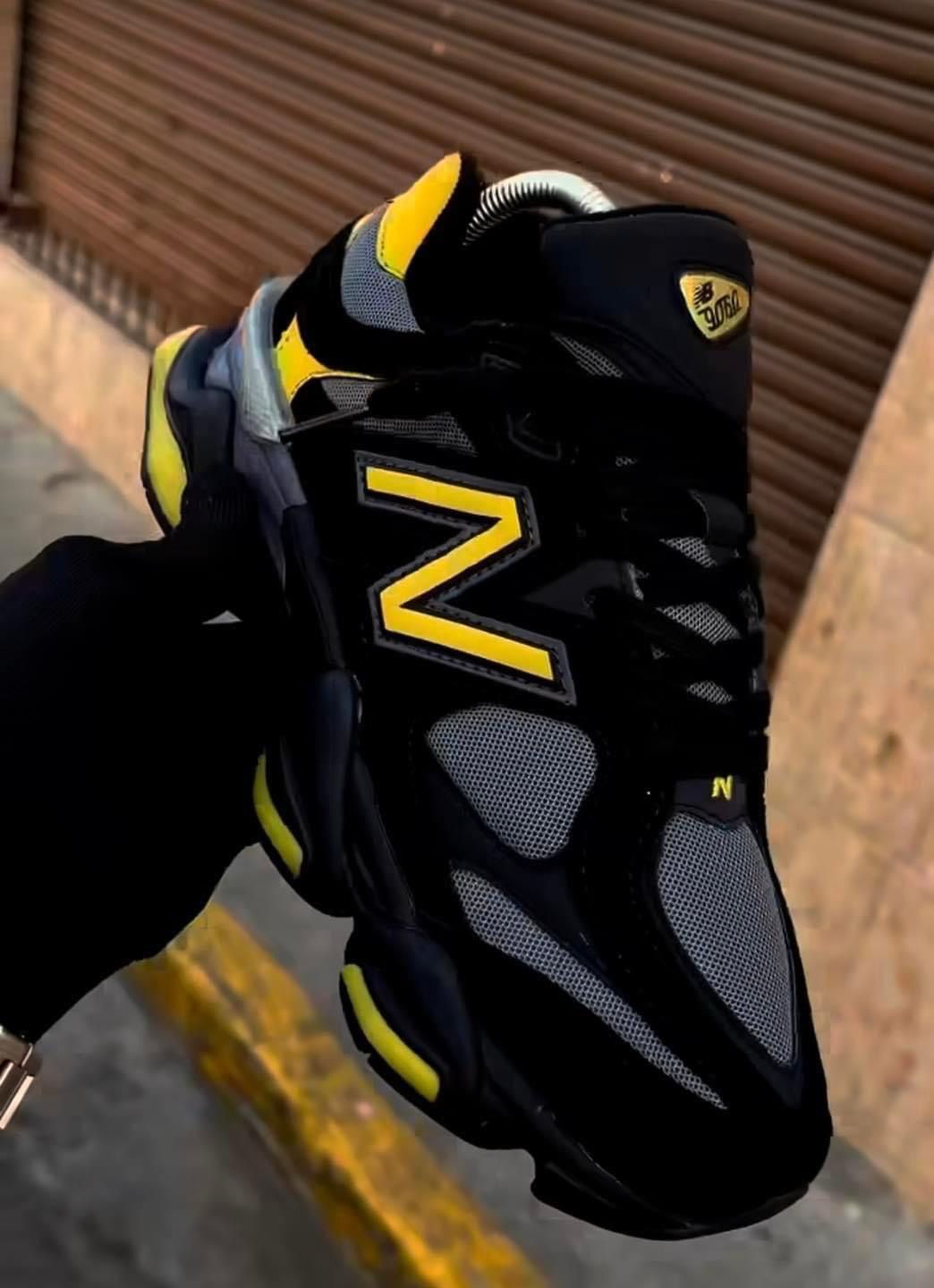9060 Black Yellow