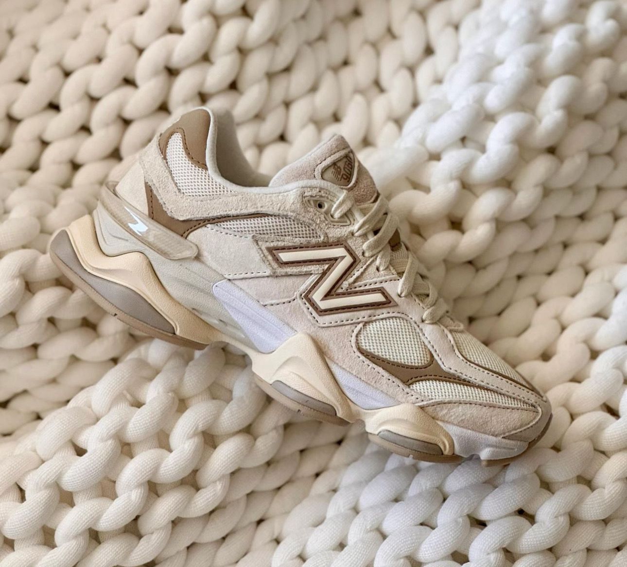 NEW BALANCE 9060 “Sea Salt Brown”