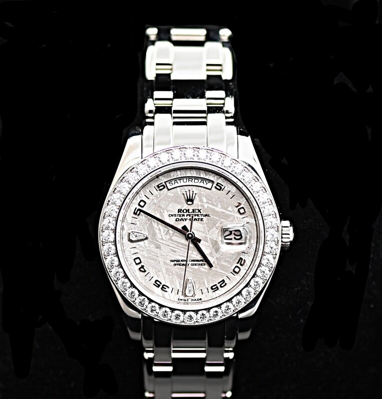 Rolex Day-Date Platinum - 18946