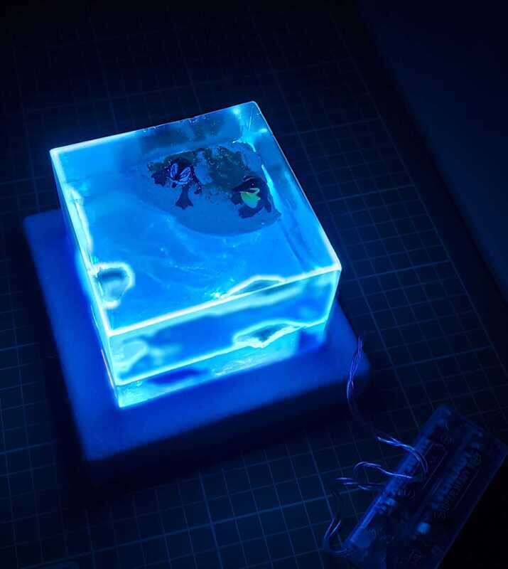 Antarctic Themed Resin Lamp