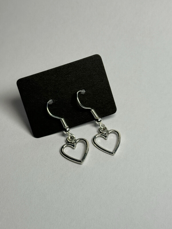 Dainty Hearts 💕