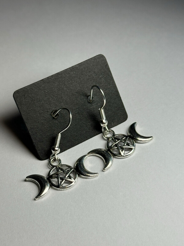 Pentagram Moons 🌒