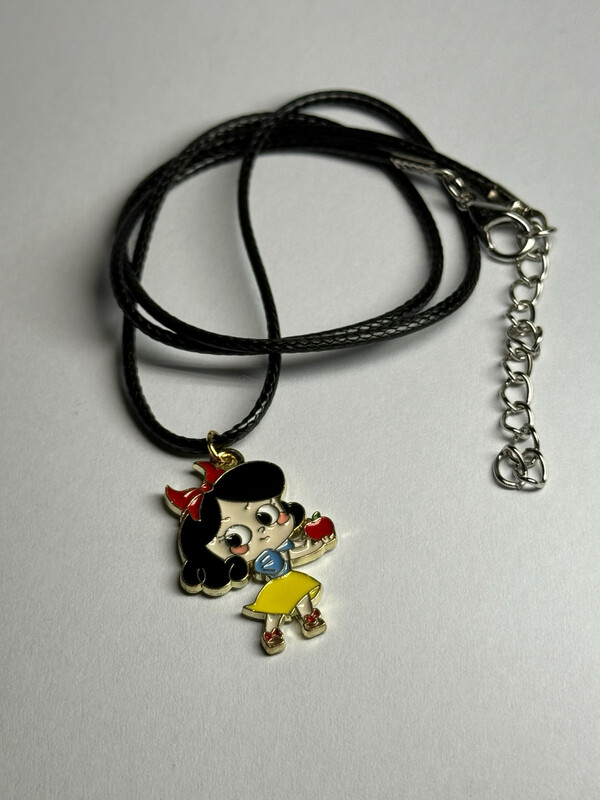 Snow White Cord Necklace 🍎
