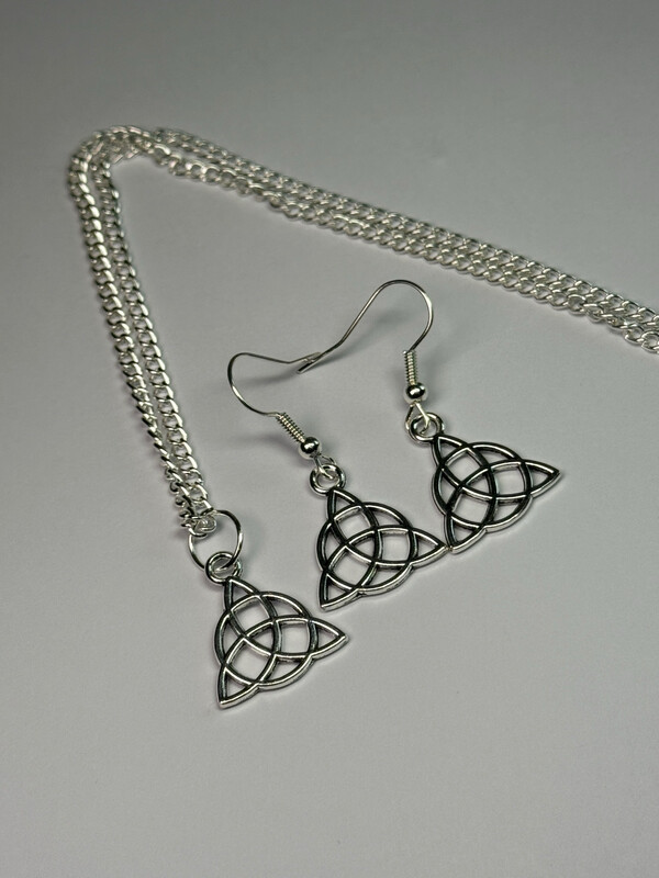 Celtic Knot Set 🖤
