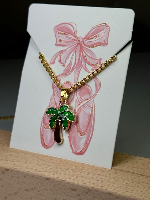 Palm Tree Chain Necklace 🌴