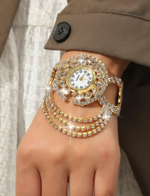 Rhinestone Decor Bracelet Design Quartz Watch