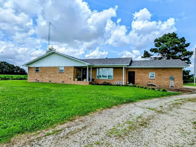3143 County Road 341 Piggott, AR 72454