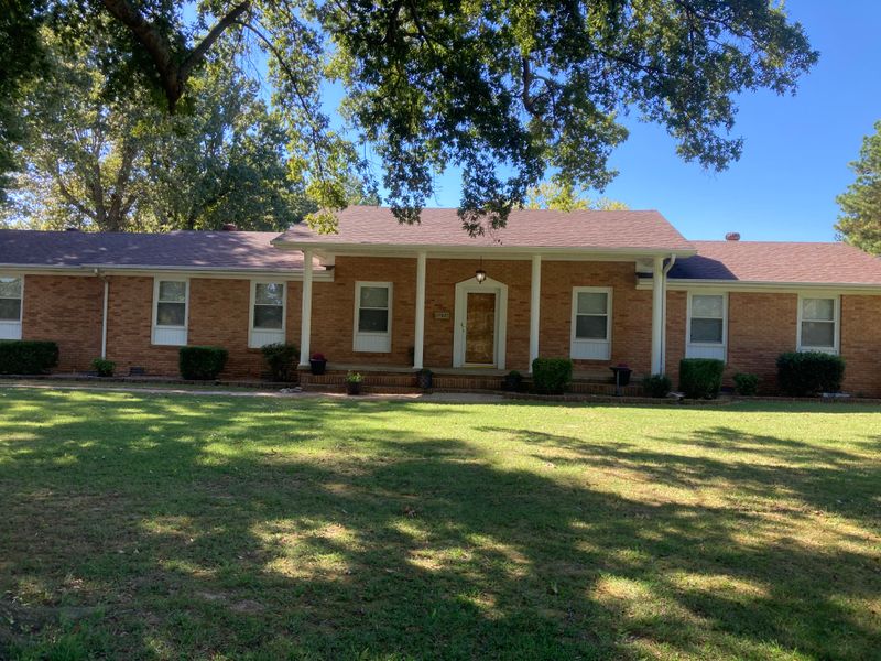 792 N Royal Ave Piggott, AR 72454 792 N Royal Ave Piggott, AR 72454