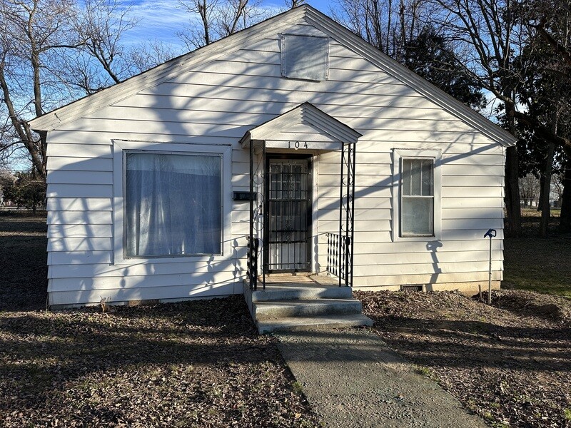 104 S.W. 3rd St. Corning, AR 72422 104 S.W. 3rd St. Corning, AR 72422