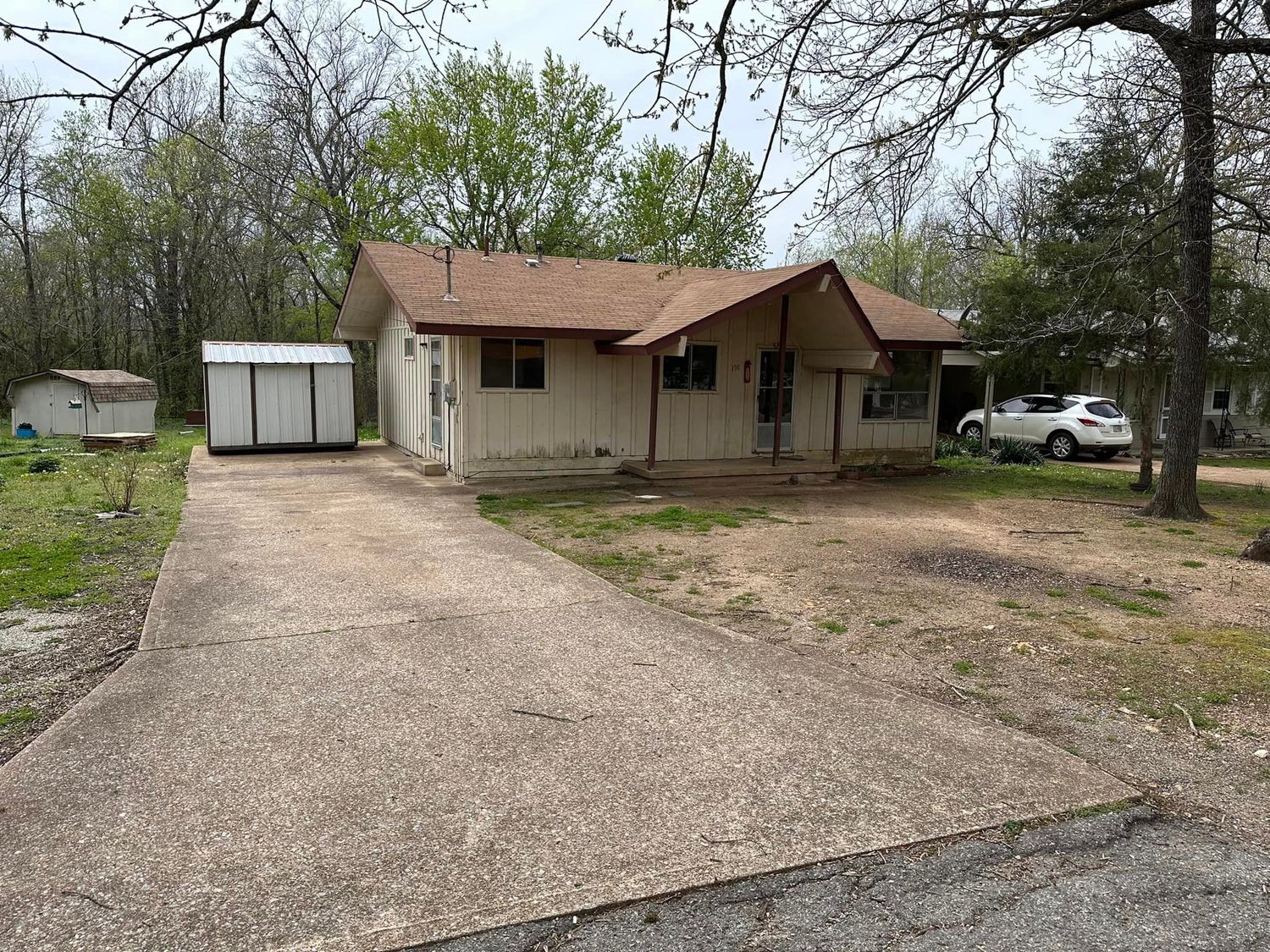 130 Hiawatha Cherokee Village, AR 72529 130 Hiawatha Cherokee Village, AR 72529
