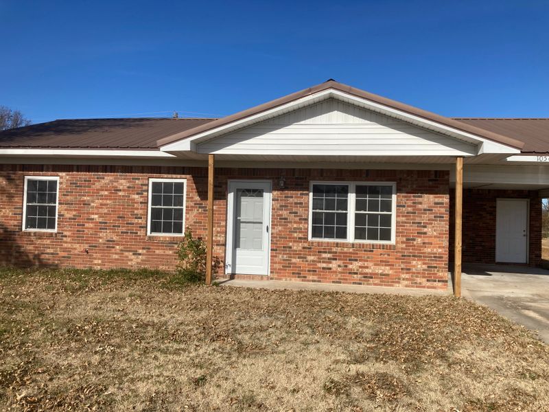1056 E. Maxine Piggott, AR 72454 1056 E. Maxine Piggott, AR 72454