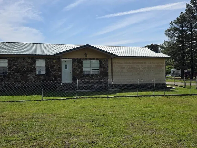79 CR 1461 Corning, AR 72422