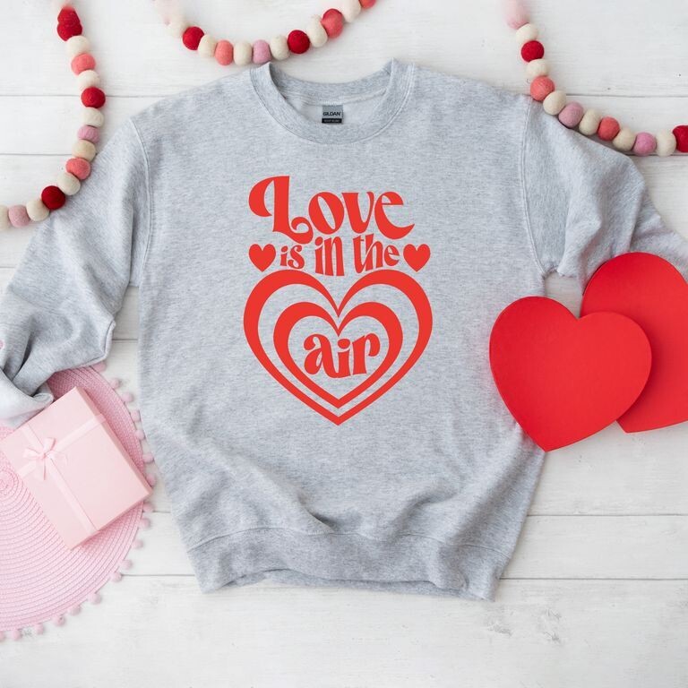 Love Is In The Air | Sweatshirt