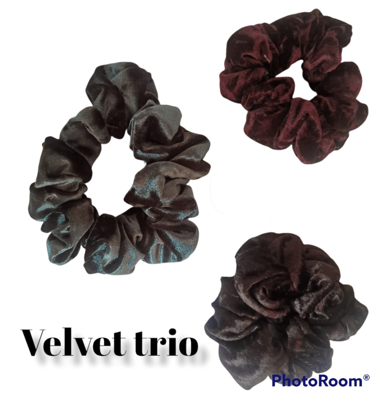 VELVET SCRUNCHIES