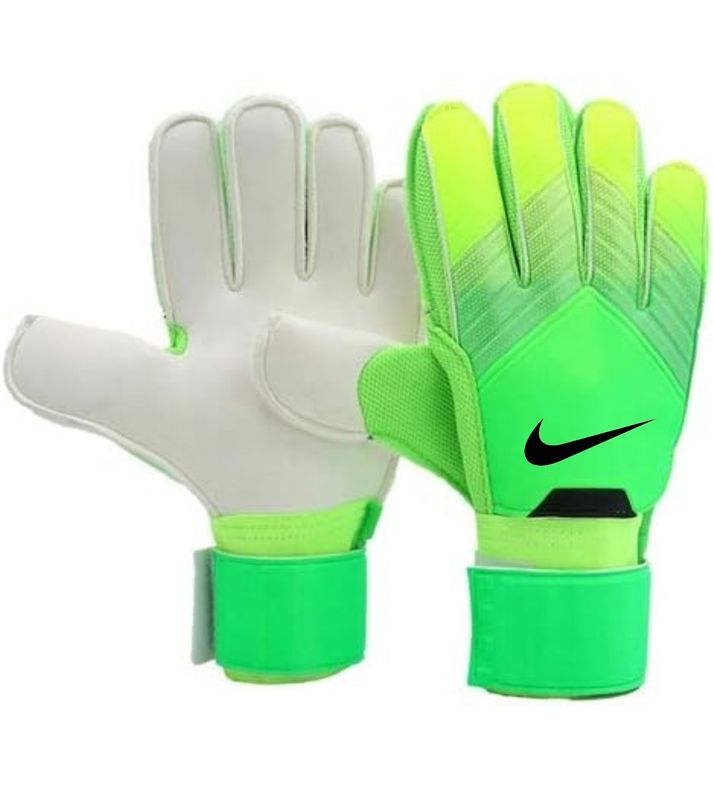 قلفز حارس ولادي Nike عظم