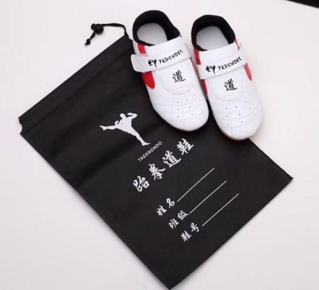 شوز تايكوندو ماكس ولادي نمرة 39 @