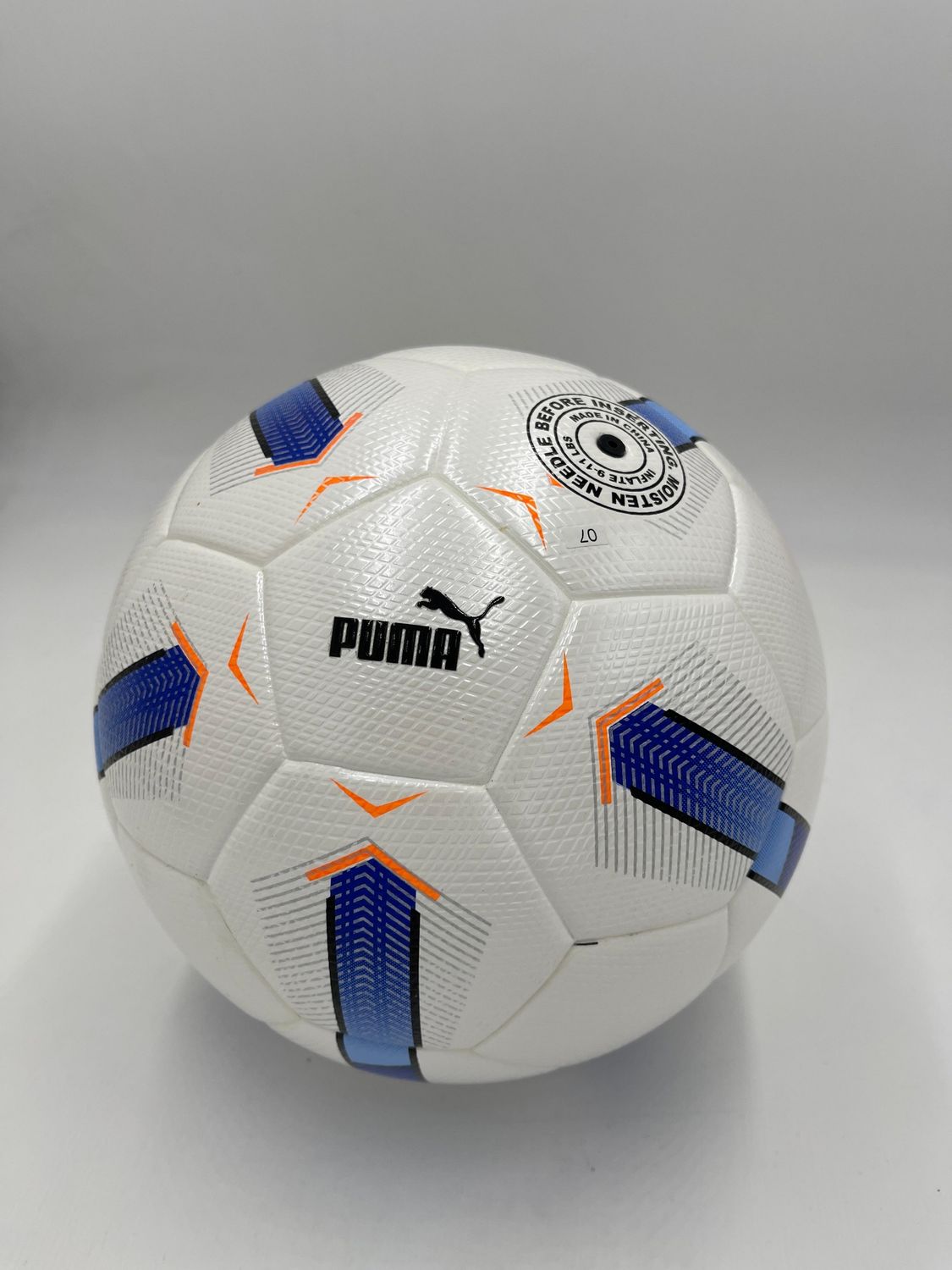 ✓ كرة قدم Puma White &amp; Blue