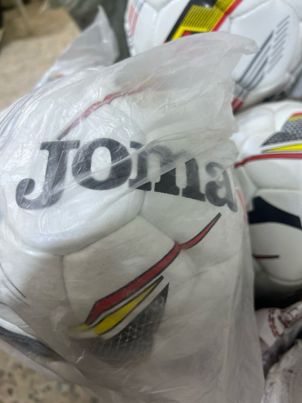 كرة قدم Joma Red باكستاني @
