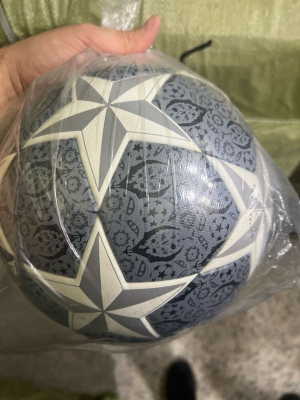 كرة اديداس سكني #