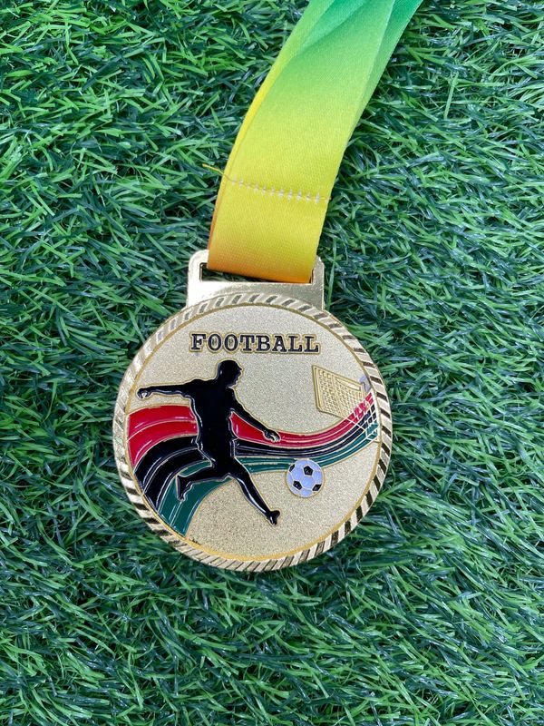 ميدالية كرة قدم ذهبي 6.5cm جديد 2024 #