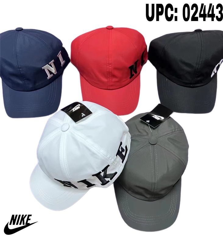 طاقية براند Nike عريض