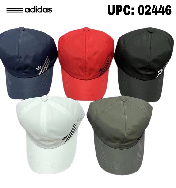 طاقية براند Adidas ٣ خطوط ع جنب