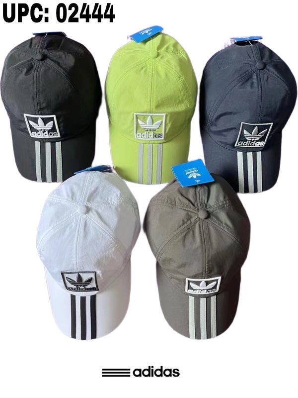 طاقية براند Adidas ٣ خطوط
