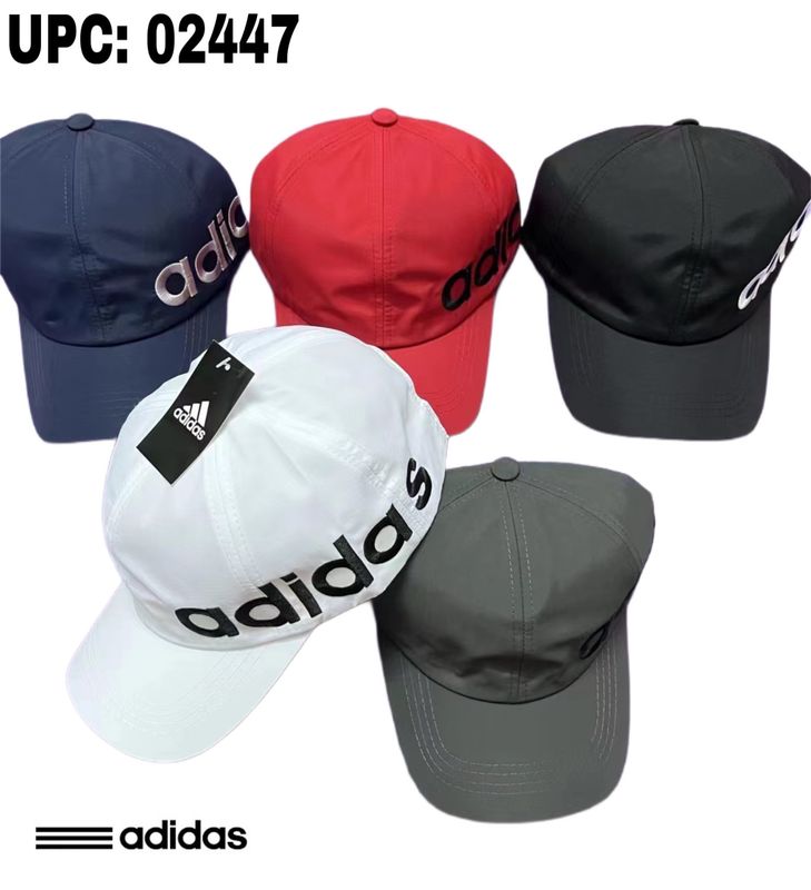 طاقية براند Adidas عريض