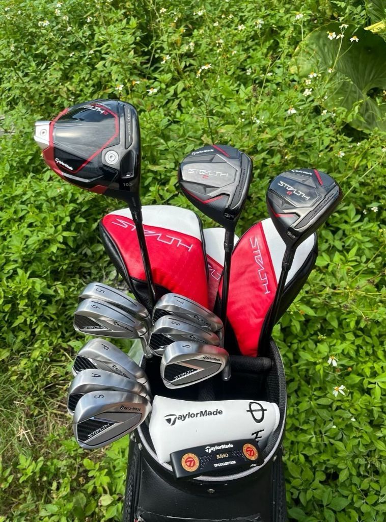 ✓ طقم جولف مع حقيبة aylor Made