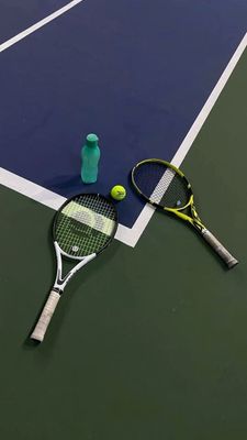 مستلزمات التنس الارضي