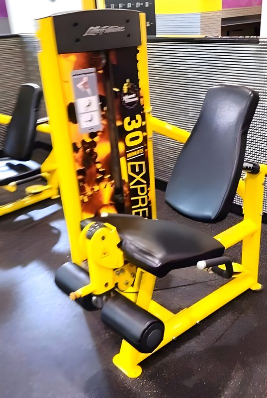 Life Fitness Optima Leg Ext(امريكي مستعمل)✓