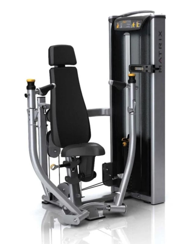 Matrix Chest Press ✓