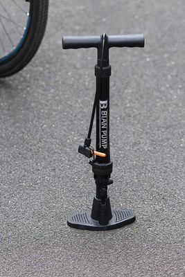 منافخ القدم واليد