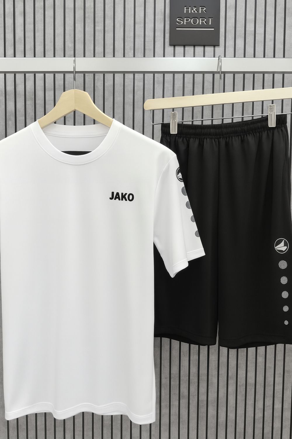 طقم جاكو رجالي ابيض#