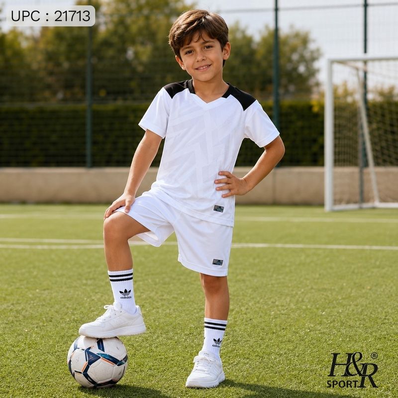 طقم ولادي 101 ابيض Adidas *