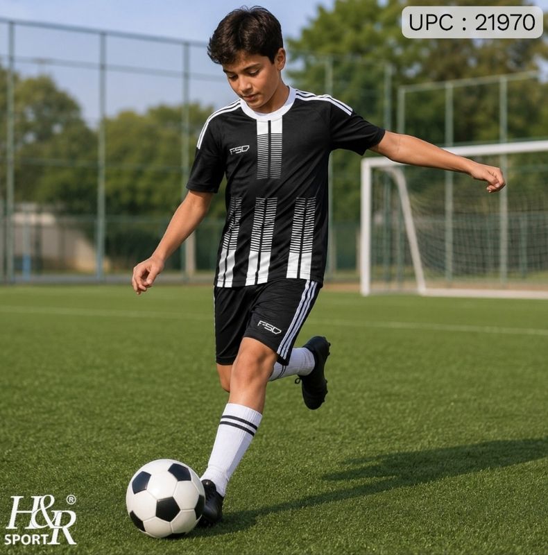 طقم F50 Kids اسود مخطط ابيض *