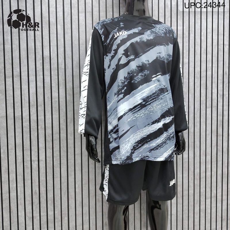 طقم كم طويل ولادي أسود JAKO ✓