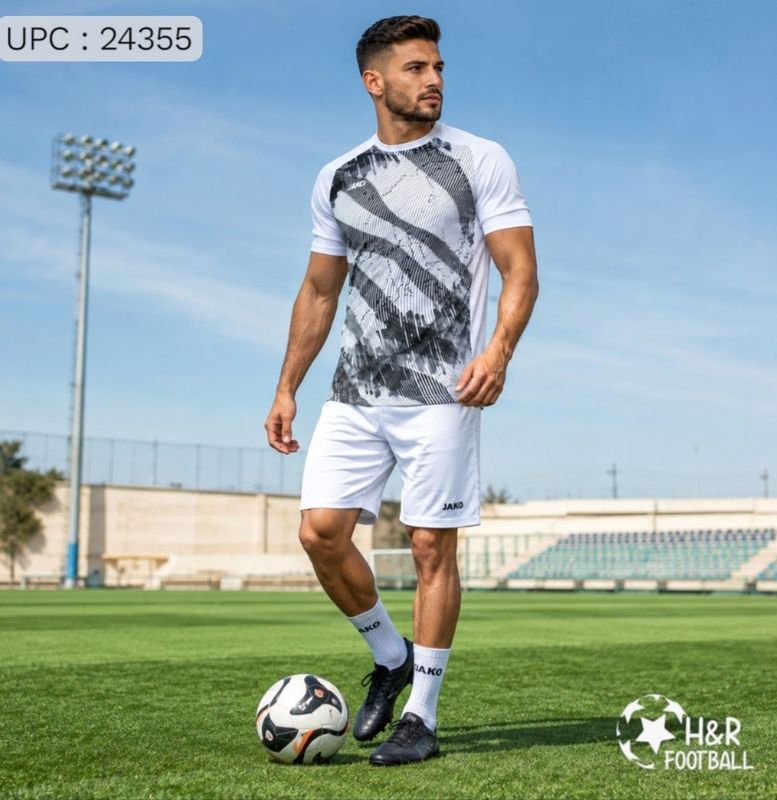 طقم نص كم  رجالي أبيض JAKO *