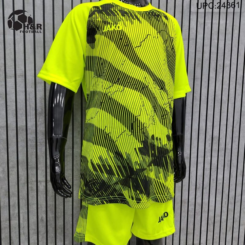 طقم كم قصير ولادي أخضر JAKO✓